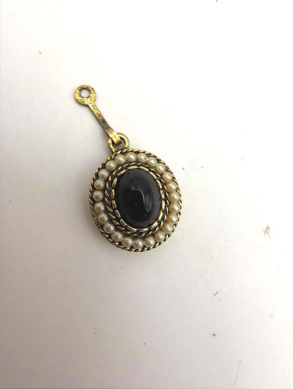 Vintage Avon Gold Tone and Black Stone Pendant Charm